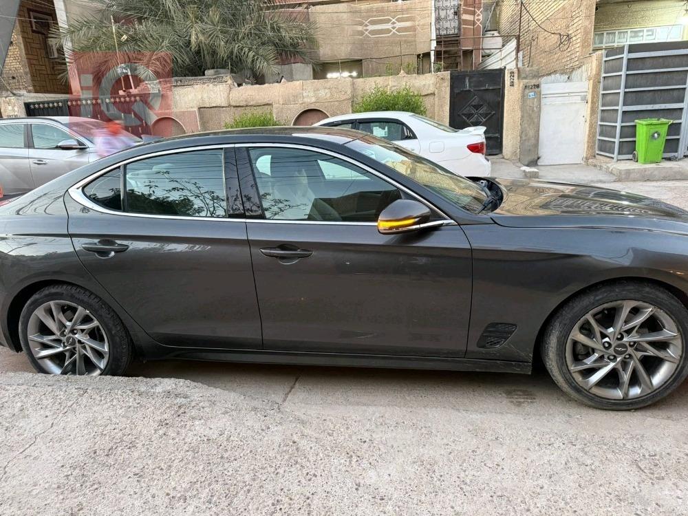 جنسس G70